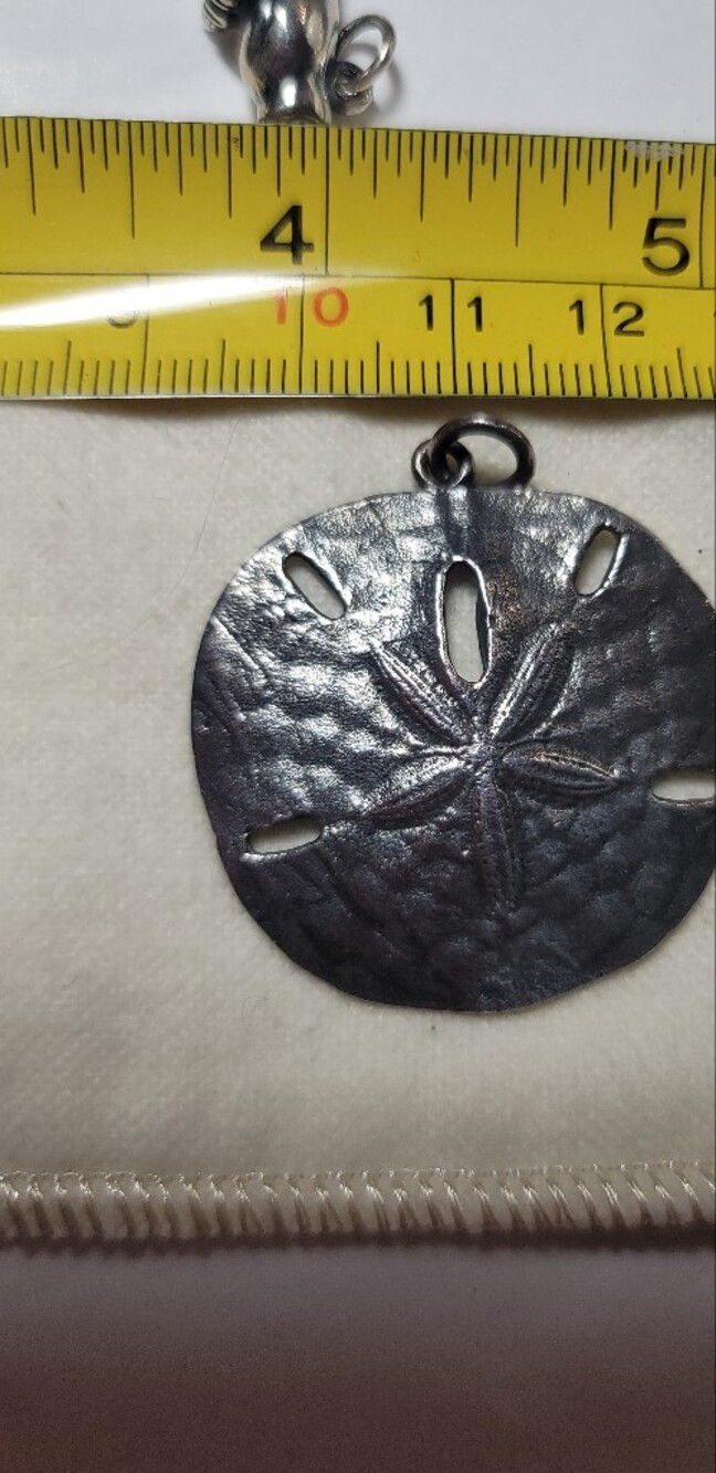 JAMES AVERY RETIRED VINTAGE Sterling Silver Sand Dollar Pendant Charm